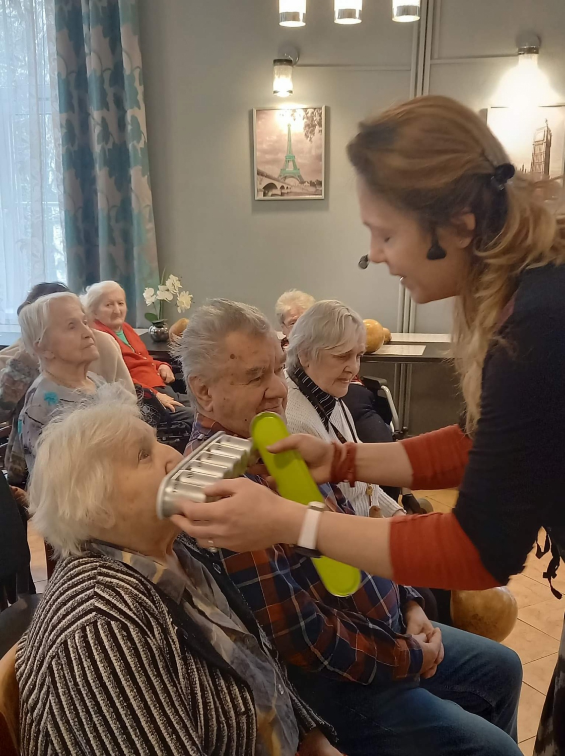 foto:MUZYCZNE WARSZTATY TERAPEUTYCZNE "JĘZYK ŚWIATŁA"