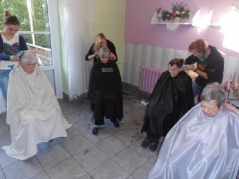 foto: Fryzjerki z Bielskiej Szkoły Rzemiosł