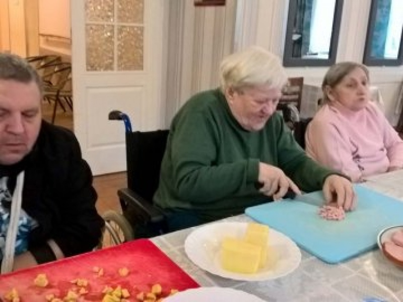 foto: TERAPIA KULINARNA - SAŁATKA Z MAKARONEM